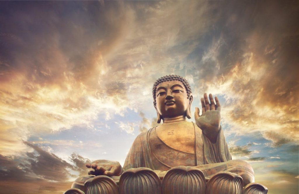Hình Phật là sự kết hợp tuyệt đẹp giữa nghệ thuật và tín ngưỡng đạo Phật. Từ những nét vẽ tinh tế đến những màu sắc phối hợp hài hòa, hình ảnh Phật đầy sức sống này sẽ đưa bạn đến với một thế giới tĩnh lặng, nơi mà bạn có thể thực sự tìm thấy bình an.