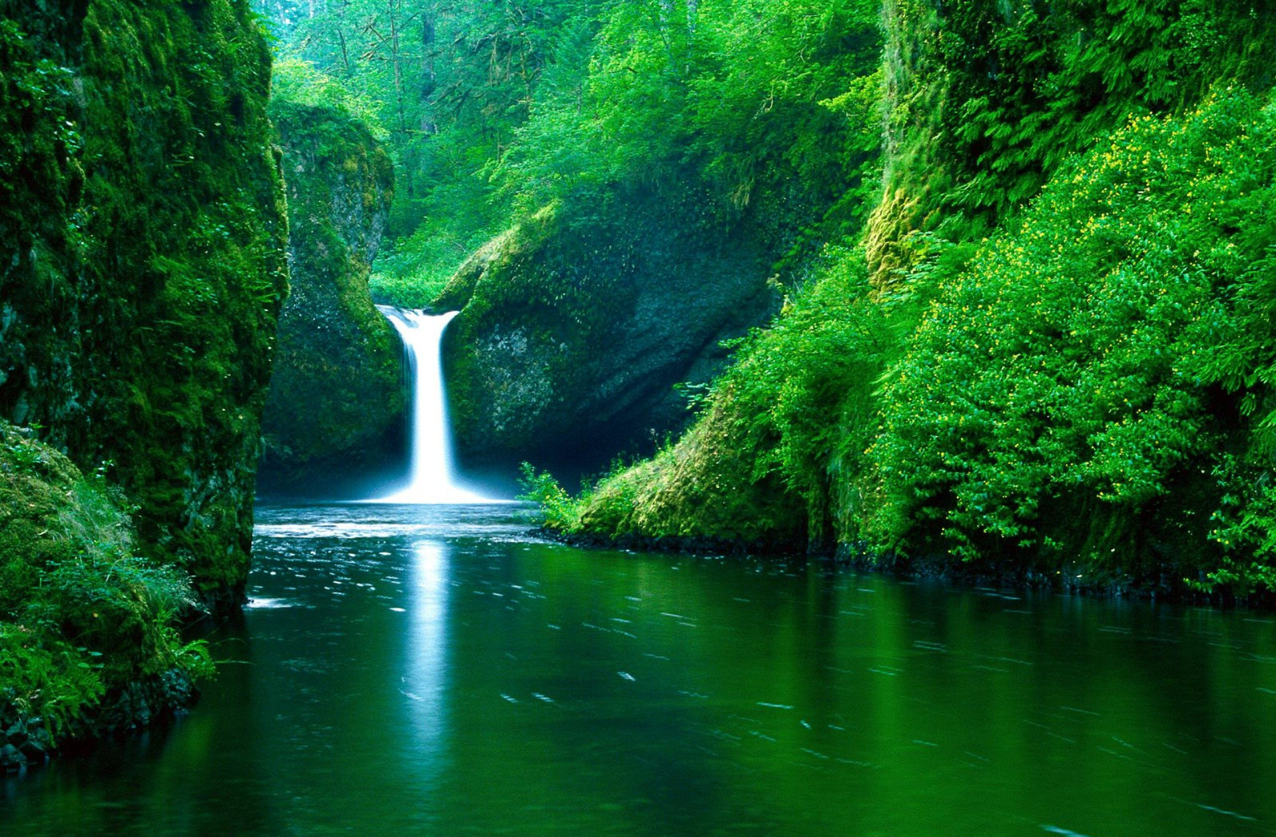 Du lịch mùa thu khám phá thác nước kỳ vĩ nhất thế giới