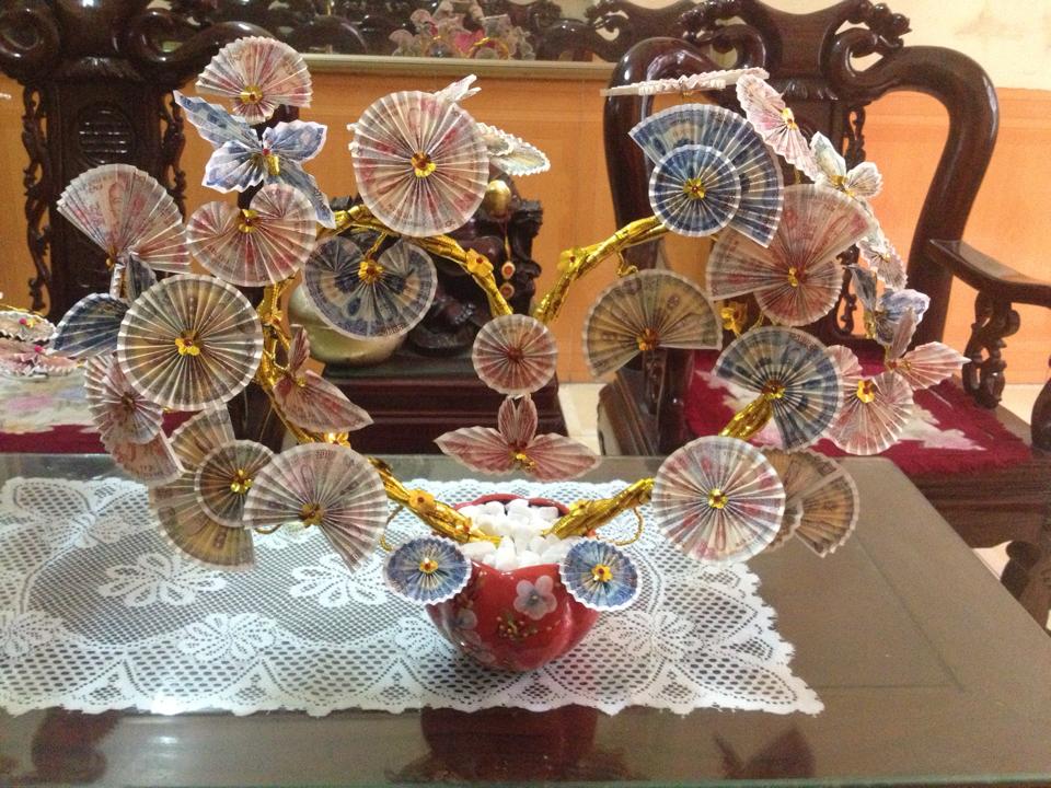 ảnh tiền xếp hình trái tim