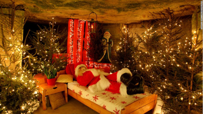 ảnh trang trí phòng ngủ bằng cây thông noel