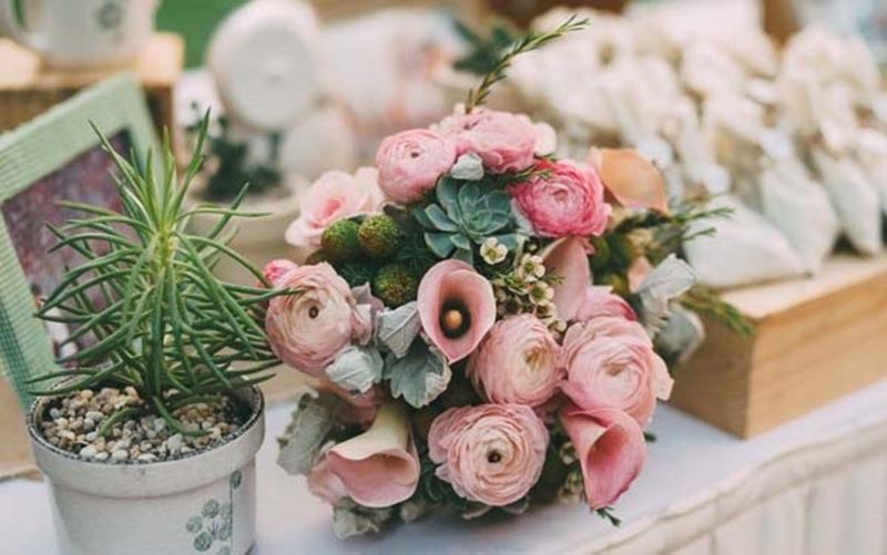 hoa cưới cầm tay theo phong cách rustic