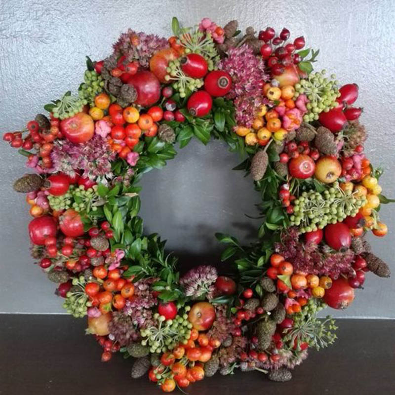 trang trí noel đơn giản bằng vòng nguyệt quế