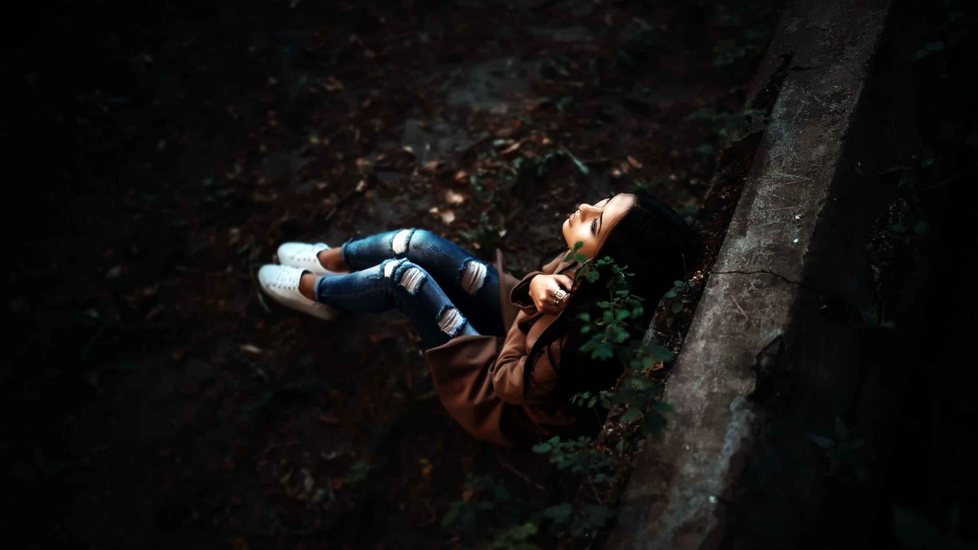 ảnh cô đơn một mình