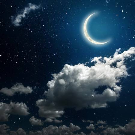 Hình nền bầu trời đêm: Thoát khỏi sự tối tăm của đêm bằng những hình nền bầu trời đêm lung linh. Cảm nhận sự thanh tịnh và lạnh lẽo của bầu trời, khi mặt trăng chiếu sáng rực rỡ trên những đám mây. Đem đến cho mình và người thân một không gian màn hình tuyệt đẹp.