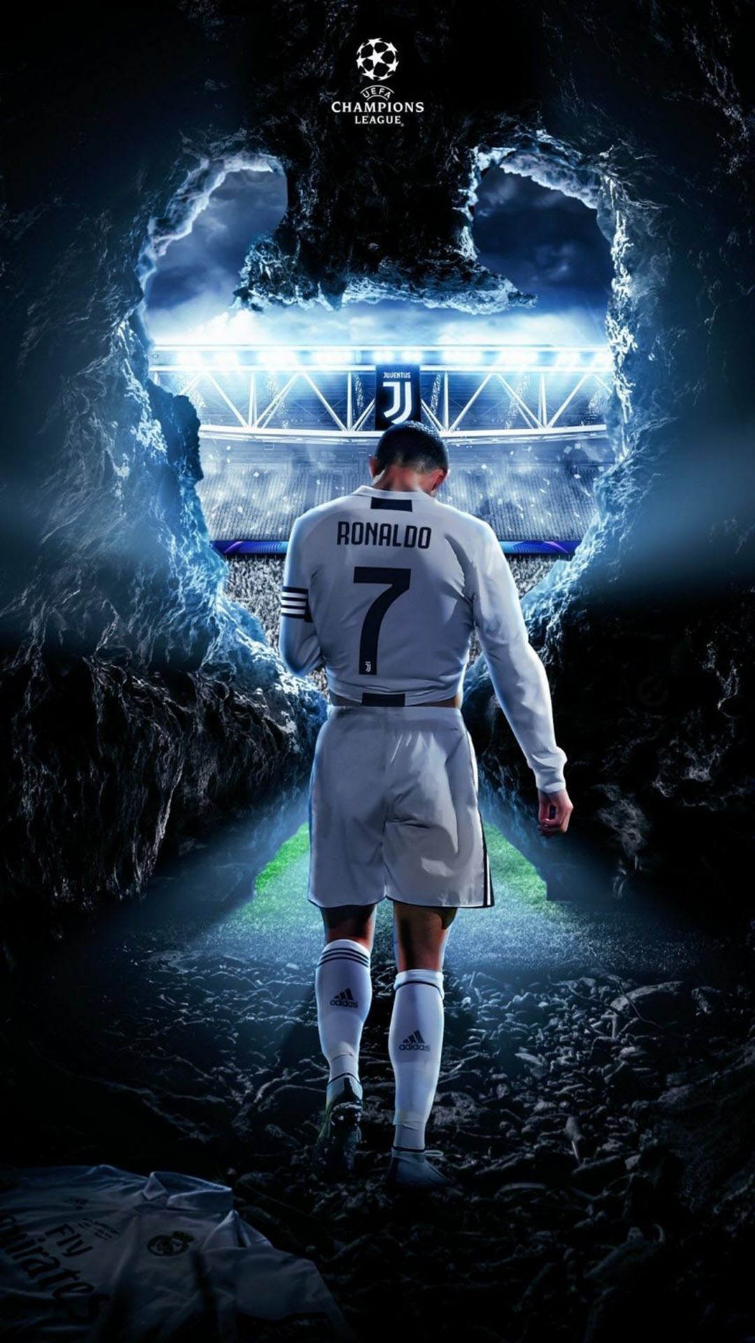 Ronaldo ra mắt MU: Cỗ máy ghi bàn và kiếm tiền