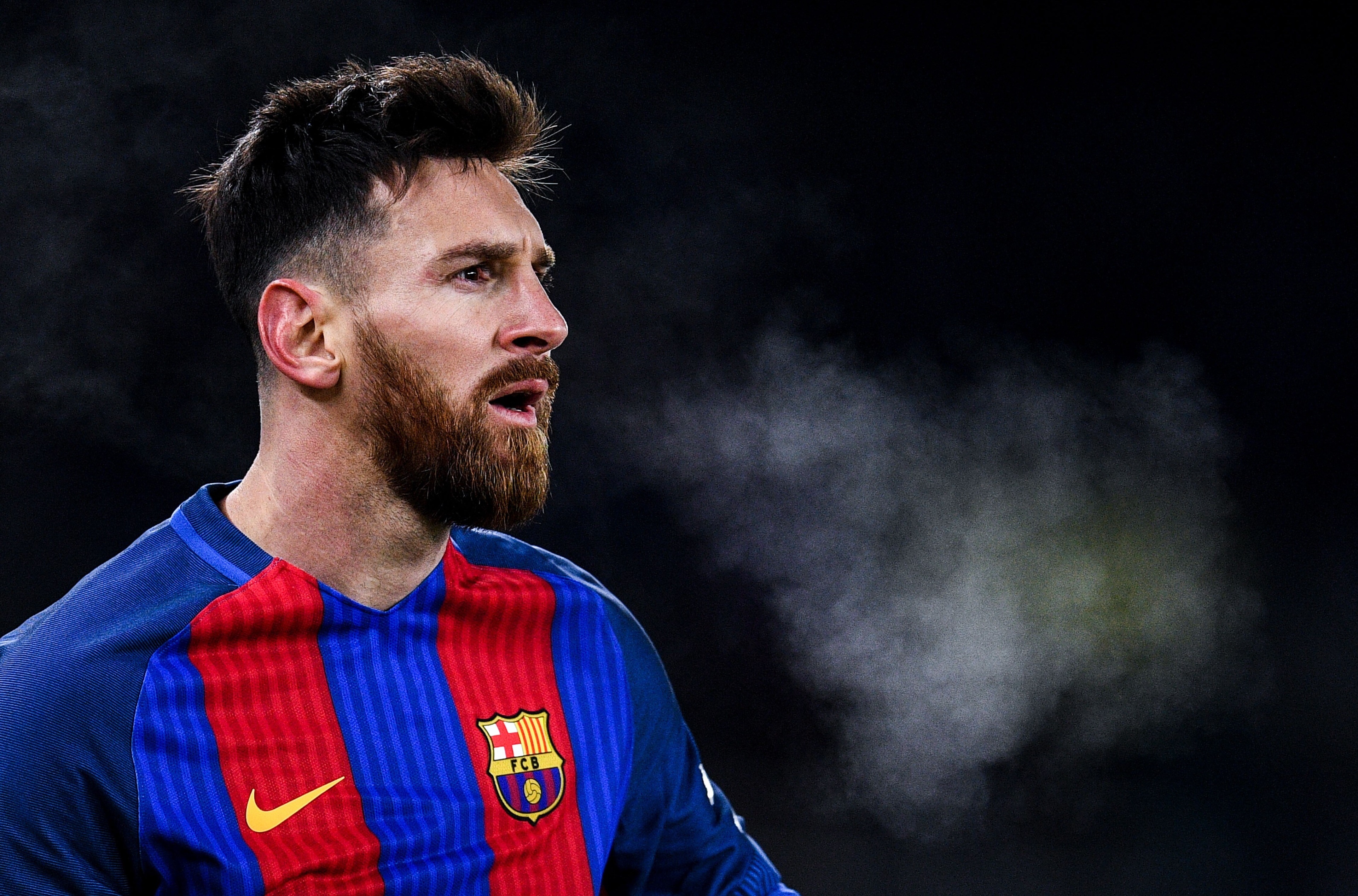 Tận hưởng khoảnh khắc đẹp nhất của Lionel Messi với ảnh 4K. Tất cả những điều bạn mong muốn ở một hình ảnh đẹp trọn vẹn đều có trong ảnh này.