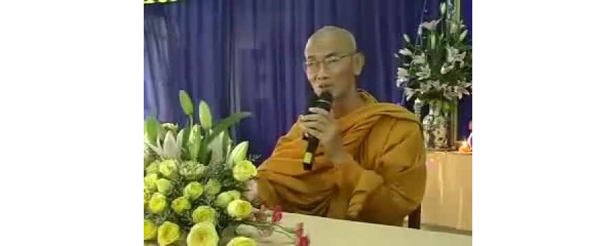 Sạch Bóng Quân Thù – Thích Giác Đăng